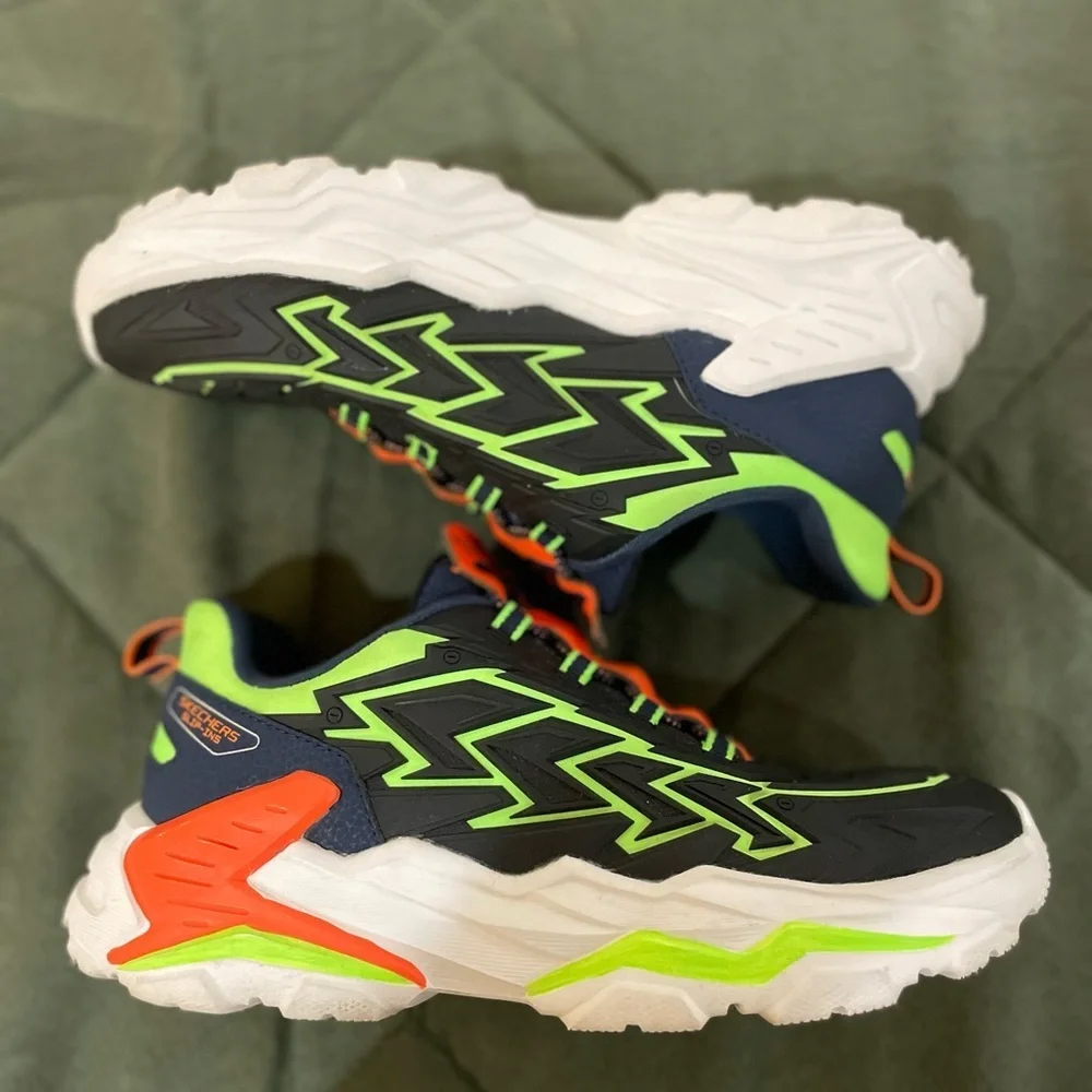 Skechers Kid’s Black and Neon Green Athletic Shoes - Picture 2 of 8